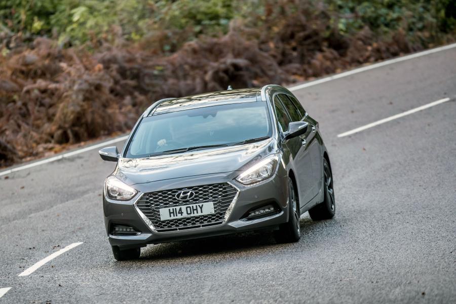  Hyundai i40 Tourer 2019 года  (UK) (фото 32 из 40)